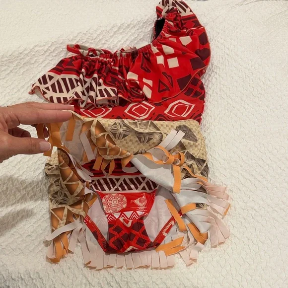Disney Aulani Red Moana size 6 (runs small like a 5) Patterned Swimwear onepiece - Picture 3 of 4